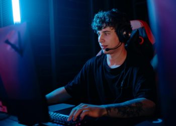 Point Blank oyundan atıyor