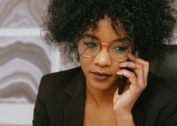 Galaxy AI Duyuruldu: Görüşmeler Eş Zamanlı Olarak Çevrilecek