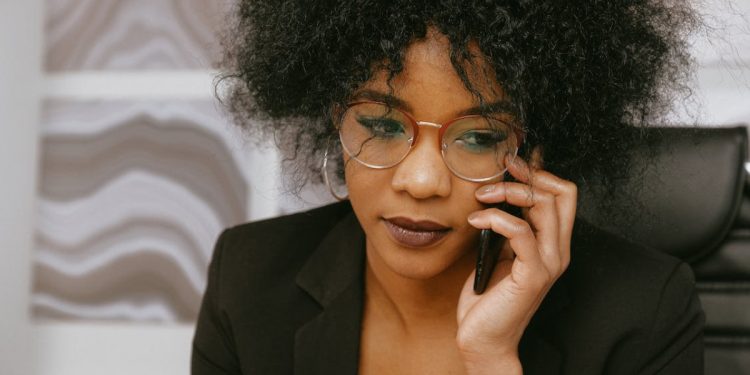 Galaxy AI Duyuruldu: Görüşmeler Eş Zamanlı Olarak Çevrilecek