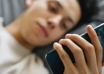 Facebook Benzeri Uygulamalar