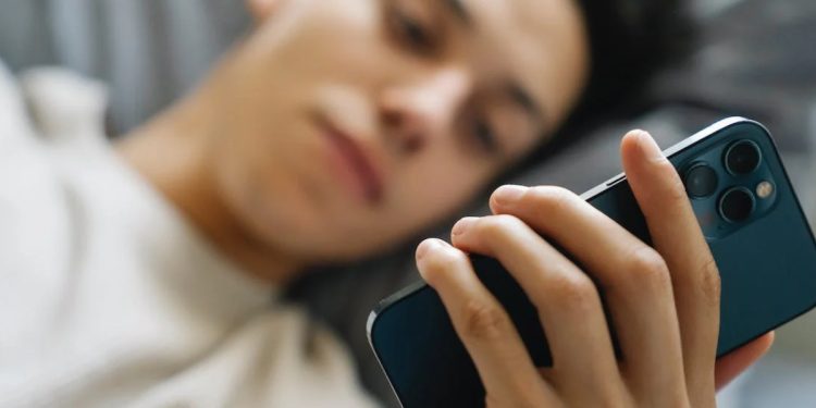 Facebook Benzeri Uygulamalar