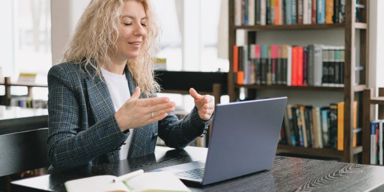 Microsoft Teams Copilot ile Akıllı Özet Sunacak