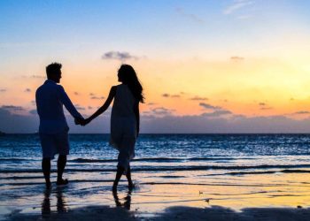 Sevgiliyle Uyumlu Biyografi Sözleri