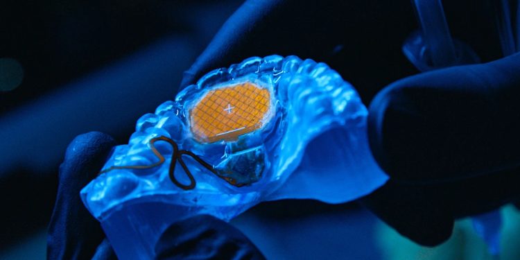 Dil ile Kaydırma Yapmayı Sağlayan Cihaz Geliştirildi