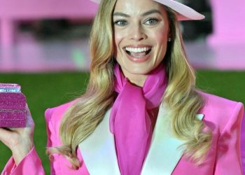 Nokia'nın Sahibi Barbie Kapaklı Telefon Üretiyor