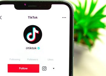 TikTok İsim Önerileri (İngilizce, Kız, Erkek, Havalı)