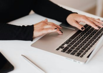 Laptop Tuşları Basmıyor, Çözümü Nedir?