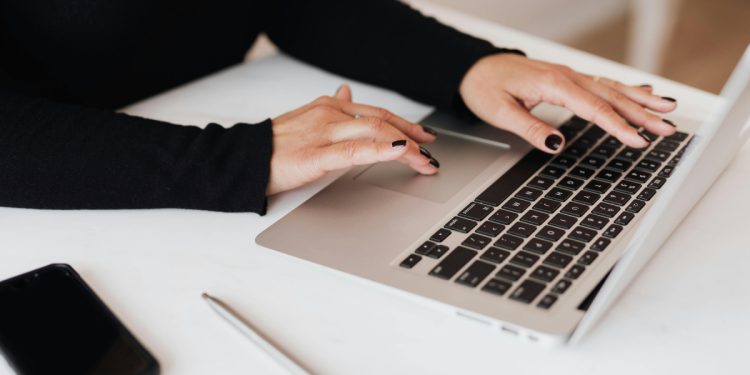 Laptop Tuşları Basmıyor, Çözümü Nedir?