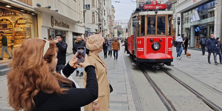 Xiaomi 14 ile Sokak Fotoğrafçılığı