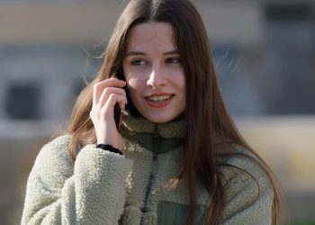 Truecaller, Sizin Sesinizle Cevap Veren AI Asistanı Sunuyor