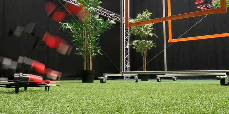 Karınca Zekası ile Çalışan Drone Rekor Kırdı: Ev Yolunu Bulma Başarısı