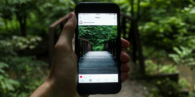 Instagram Yeni Profil Düzenini Test Ediyor