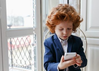 Ebeveynler Çocuklarının YouTube Kanalını Takip Edebilecek