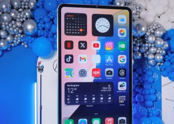 YouTuberlar Dev Bir iPhone 15 Pro Max Yaptı