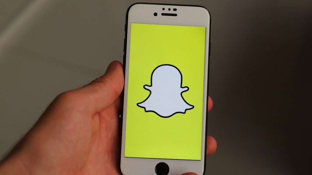 Snapchat Sohbetlere Reklam Koymaya Başlıyor