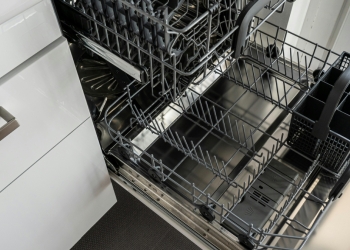 Bulaşık Makinesi Kapağı Kapanmıyor, Ne Yapılmalı?