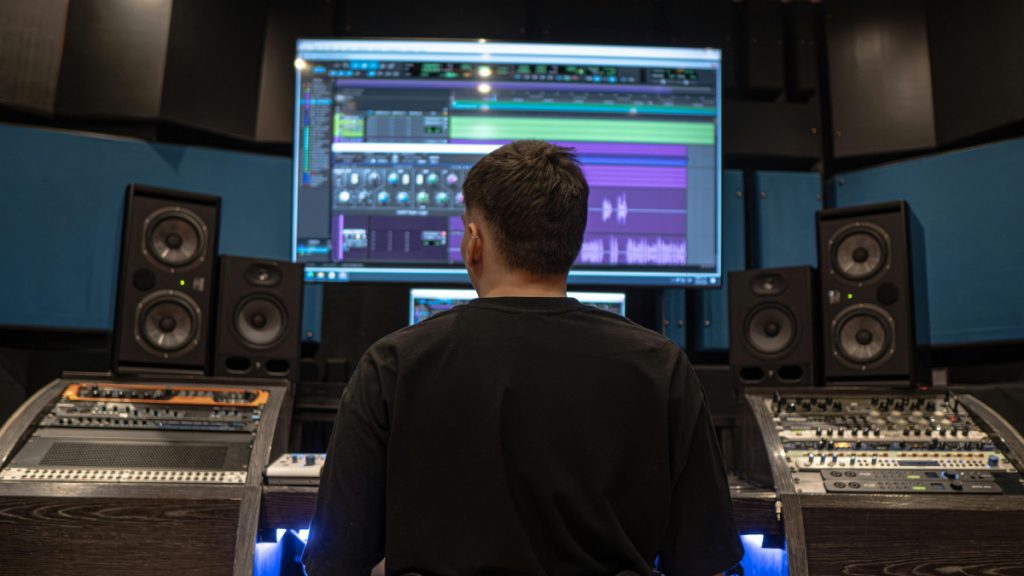 Hoparlör Cızırtı Yapıyor, Çözümü Nedir?