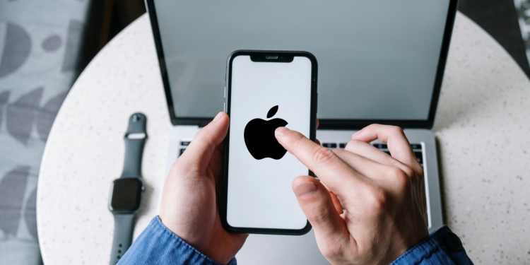 iPhone 9 Neden Yok? Neden Atlandı?