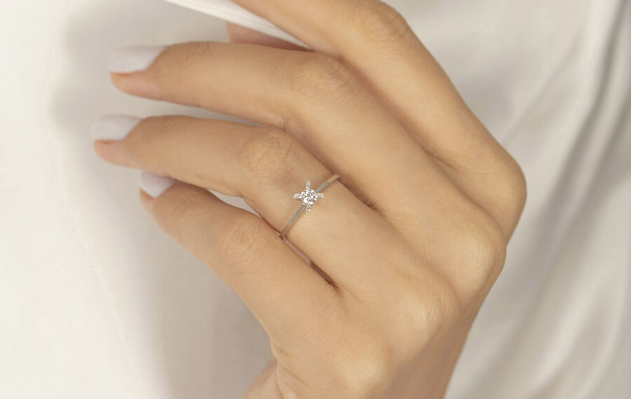 Pırlanta Tek Taş Yüzük: Sevginin Zamansız İfadesi