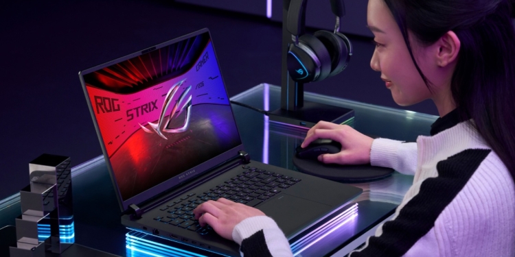 2025 ASUS ROG Strix SCAR ön sipariş