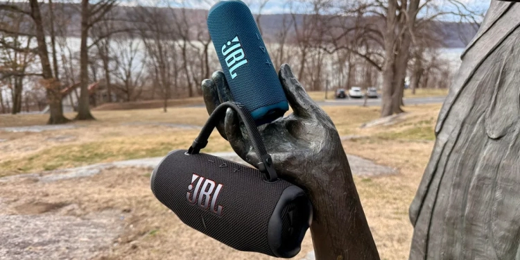 JBL AI Destekli İki Yeni Taşınabilir Hoparlörünü Tanıttı