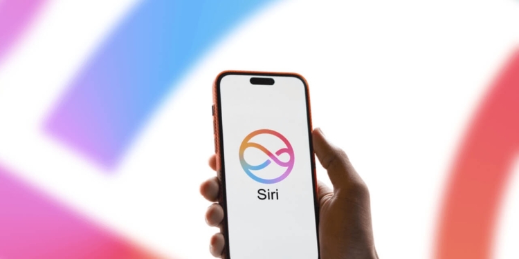 Apple’da Yapay Zeka Krizi: Yeni Siri Ertelendi!