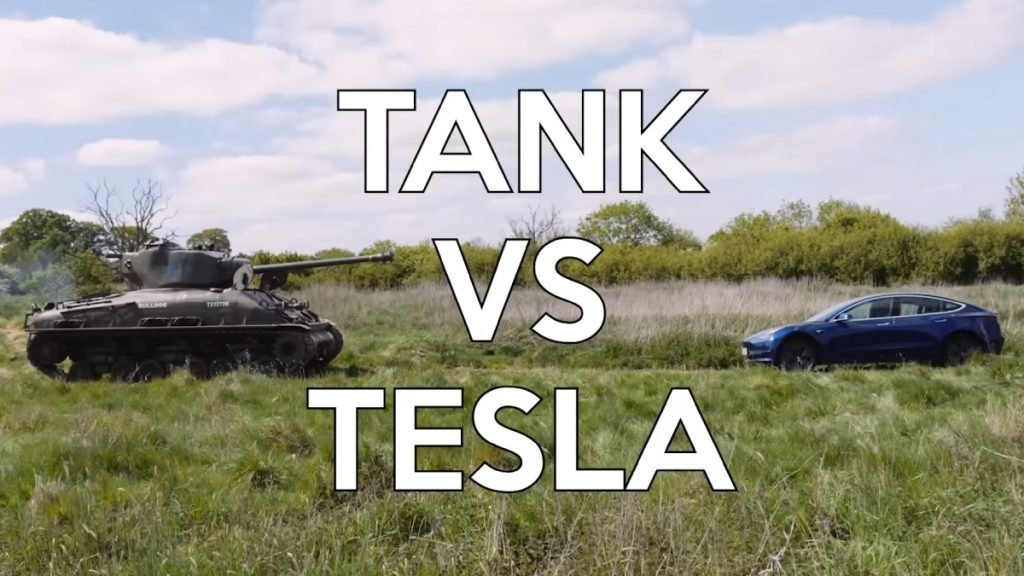 98 Yaşındaki Bir Savaş Gazisi, Tesla'yı Tankla Ezdi (Video)