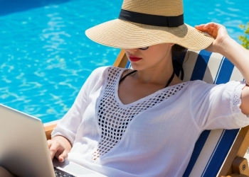 Hafif ve Dayanıklı Laptoplar