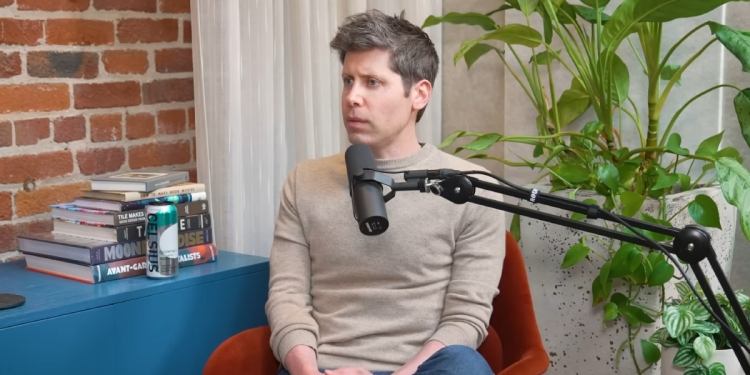 OpenAI CEO'su, ChatGPT'yi Terapist Olarak Kullananları Uyardı