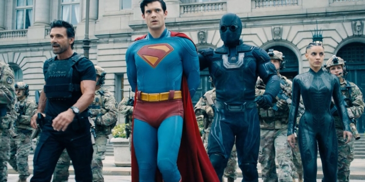 Farklı Ülkelerde Geçen DC Filmleri Geliyor!