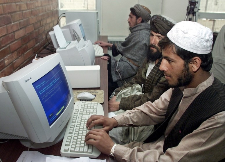 Afganistan’da İnternet Dönemi Bitiyor mu