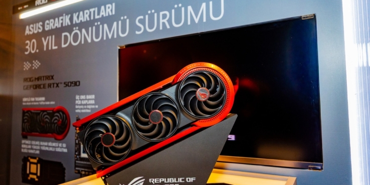 ASUS, Ekran Kartlarında 30 Yılı Geride Bıraktı!