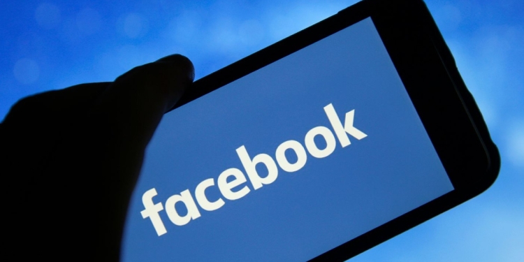 Facebook, Galerinizi Tarayıp Fotoğraf Önerecek