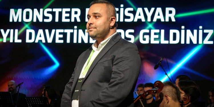 Monster Bilgisayar ile Çeyrek Asırlık Yolculuk