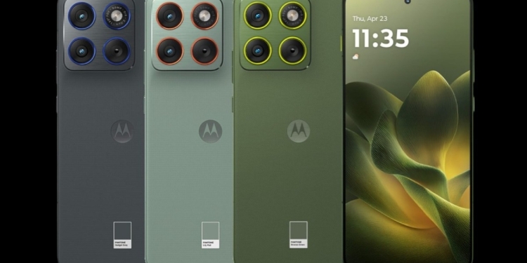120Hz Ekranlı İnce Telefon Motorola Moto X70 Air Tanıtıldı