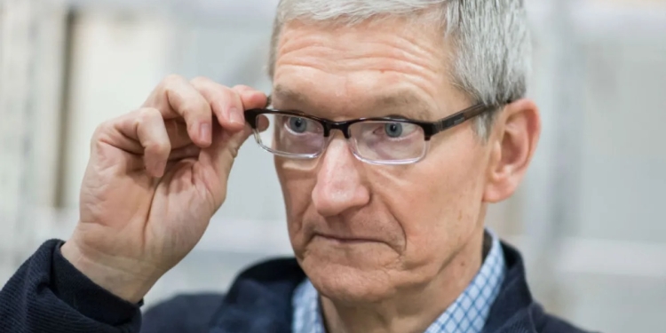 Tim Cook Görevini Devrediyor: Yeni İsim Ortaya Çıktı!