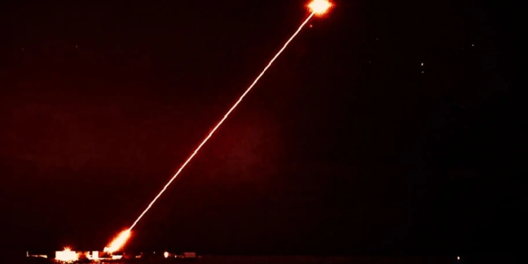 İngiltere, Lazer Silahını Savaş Gemilerine Entegre Edecek