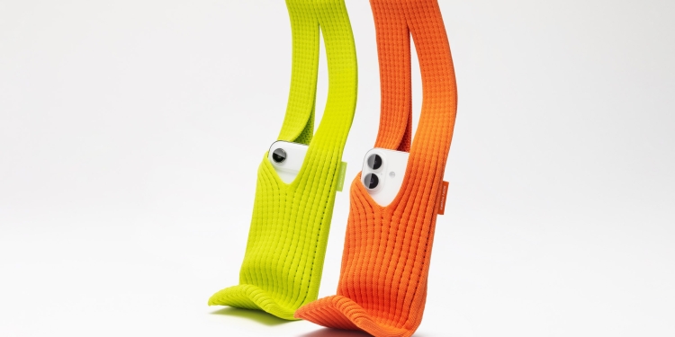 iPhone Pocket Kapış Kapış Satıldı