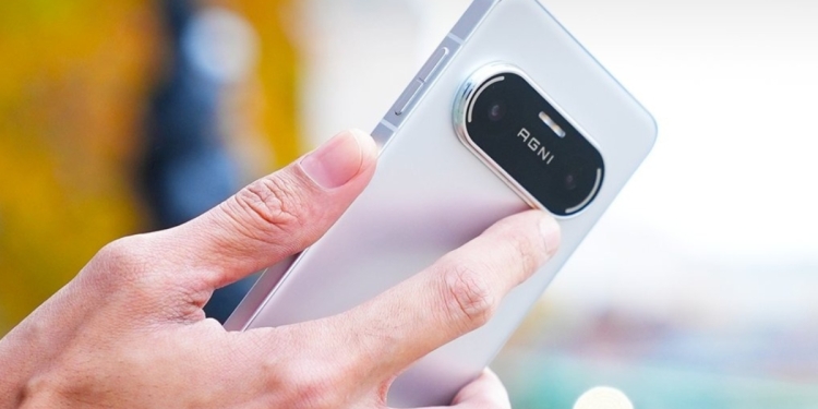 Bütçe Dostu Android Telefon Tanıtıldı! Özellikleri Neler?