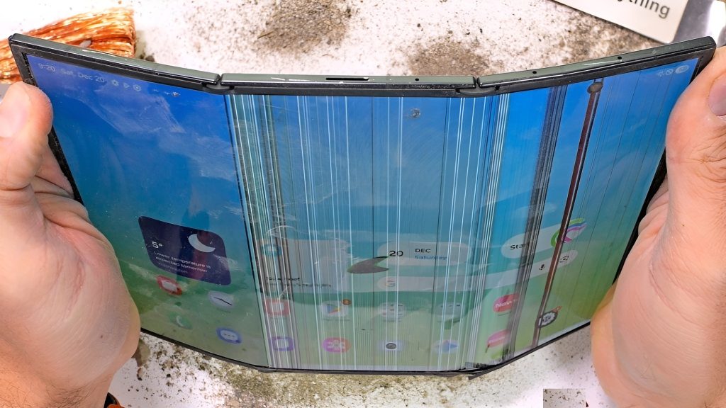 Galaxy Z TriFold Katlama Testinde Sınıfta Kaldı