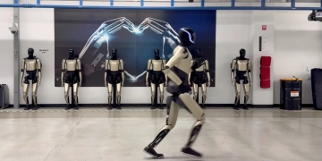Elon Musk’ın Optimus Robotu Artık Koşabiliyor