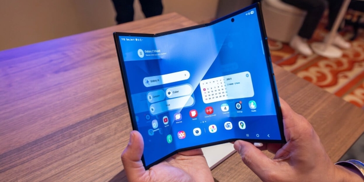 Samsung CES 2026’da Kırışmaz Katlanabilir Ekranlarını Sergiledi