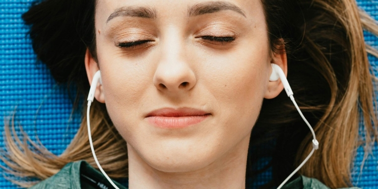 Kablosuz ve Kablolu Kulaklık Arasındaki Fark Nedir?