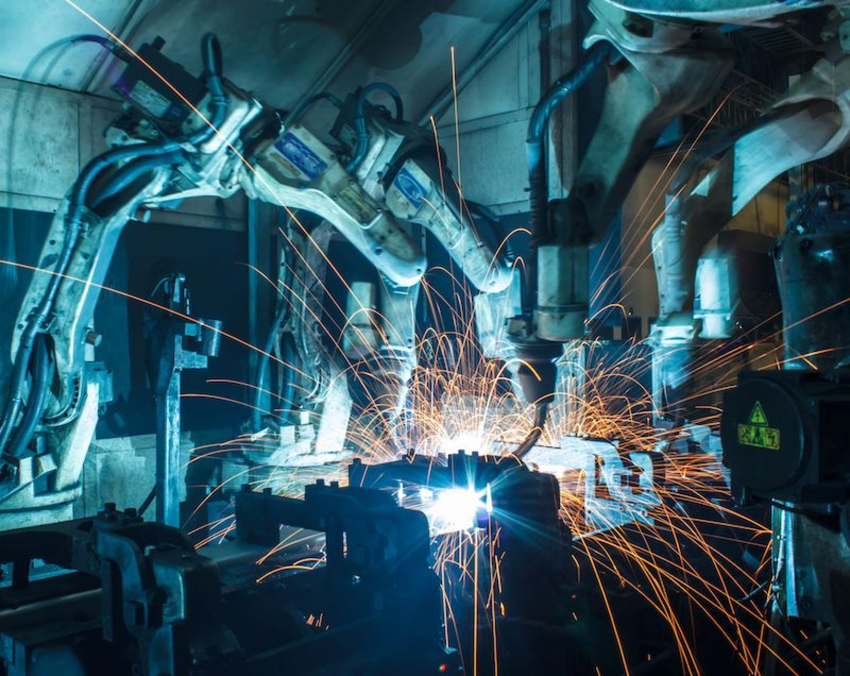 Yapay Zeka İçin Karanlık Fabrika Dönemi Başlıyor