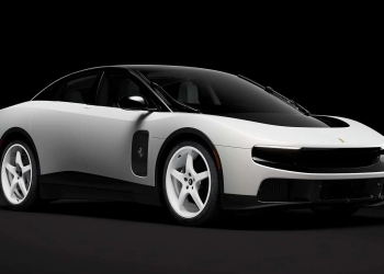 İlk Ferrari Luce Açık Artırmayla Yeni Sahibine Kavuşacak