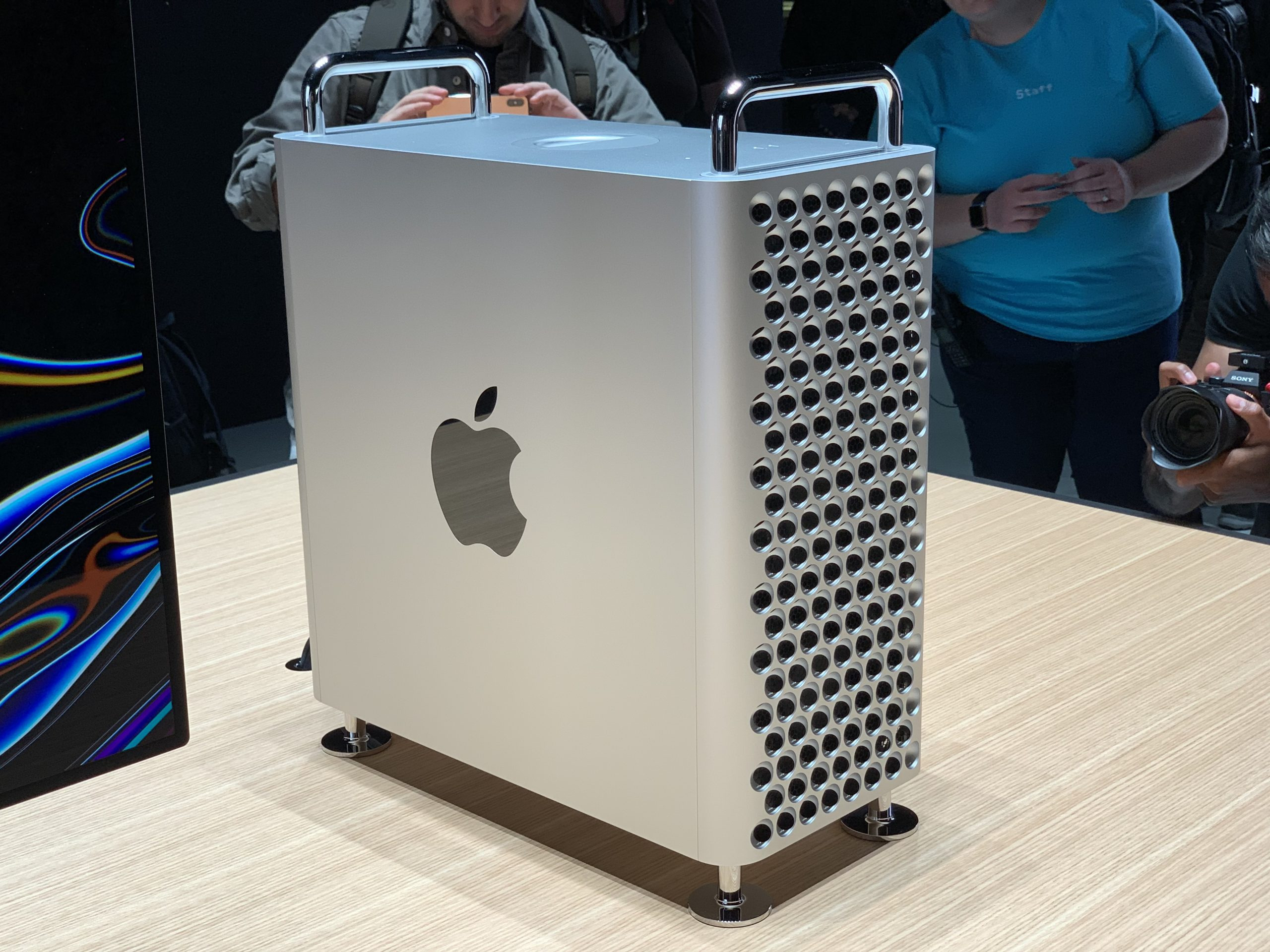 Mac Pro, Mac Studio’dan Çok Daha Güçlü Olabilirdi