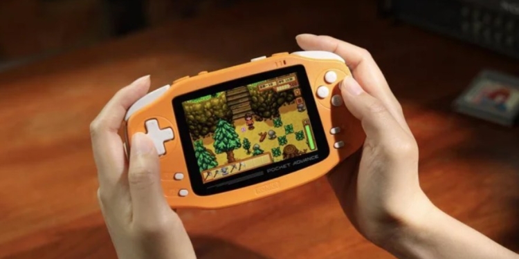Game Boy Advance’e Modern Rakip Geldi