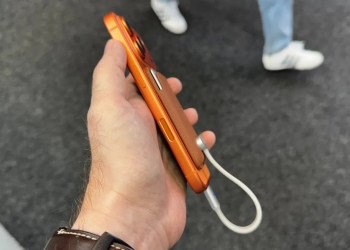 Ultra İnce SSD Lexar Muse Tanıtıldı! Telefonların Arkasına Takılıyor