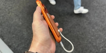 Ultra İnce SSD Lexar Muse Tanıtıldı! Telefonların Arkasına Takılıyor
