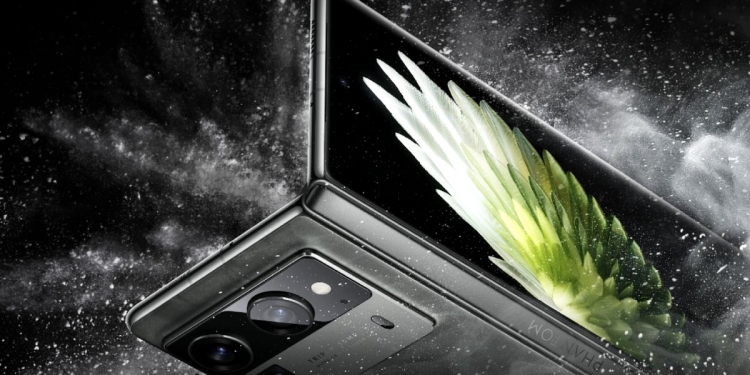 55 Bin TL’ye Tecno Phantom V Fold2 5G Alınır mı?